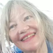 Attrice bilingue impartisce lezioni di teatro e realizzazioni teatrali in italiano e inglese